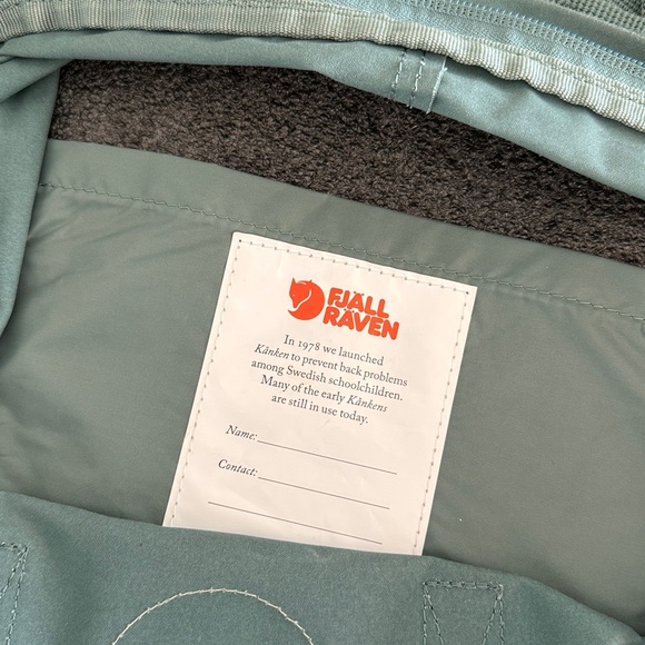 Fjallraven Kånken Forest Green Backpack - Picture 5 of 8